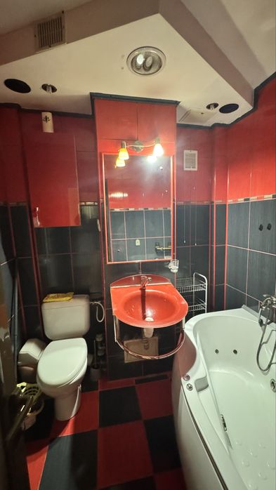 Republicii – Mega Image | 2 camere decomandat | Et. 8/9 | An 1981 | Proprietar