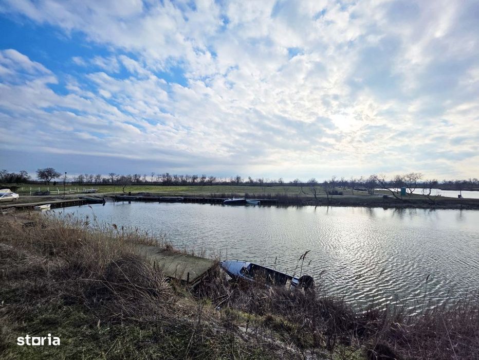 Oportunitate Unica! Teren de 35 Ha la 10E/mp cu Lacuri Medicinale si A