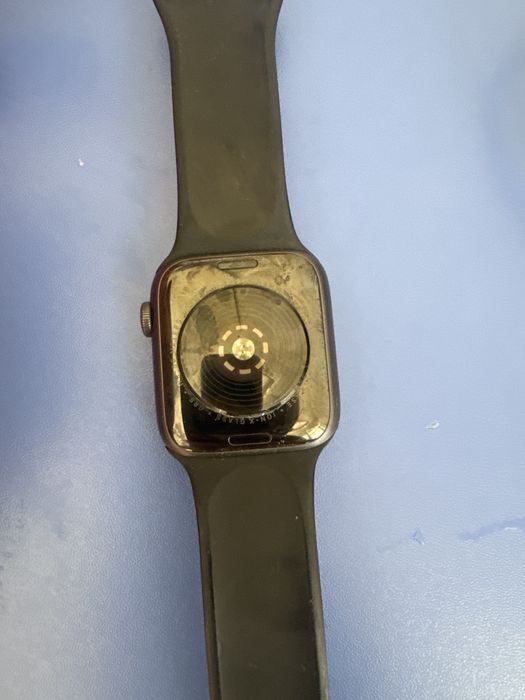Apple watch se 44