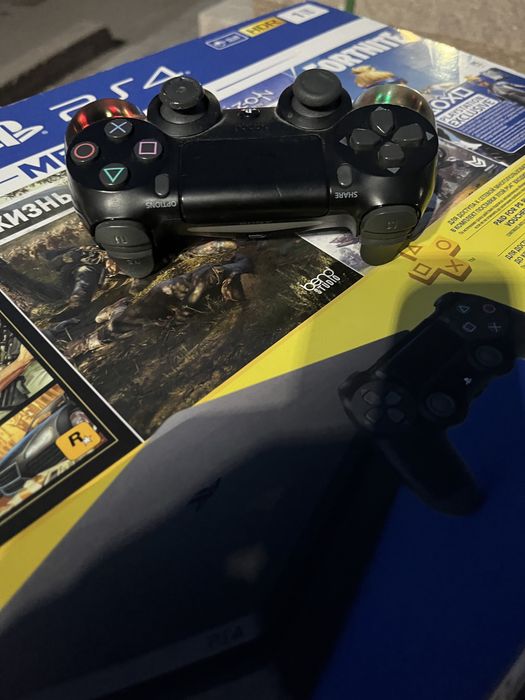 PS 4 slim,2 джойстика
