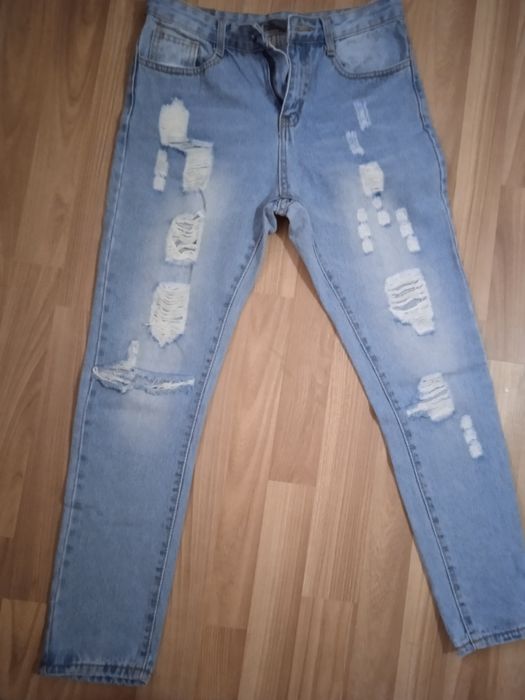 Продам джинсы фирменные