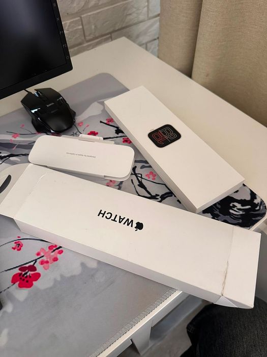 Apple Watch SE 3 40 mm в цвете Starlight