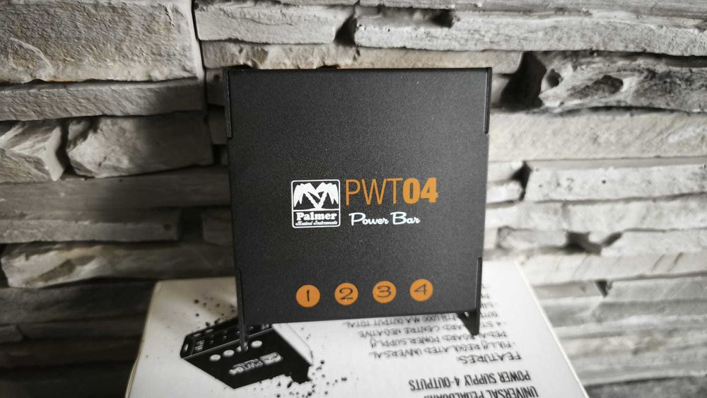 Alimentator pedale chitara PALMER PWT04 - Garantie