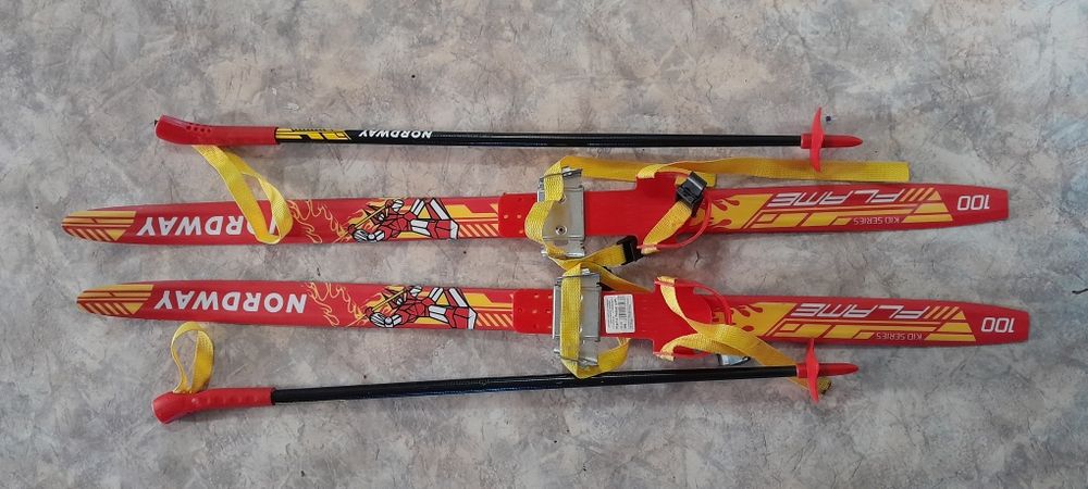 Продам детские лыжи