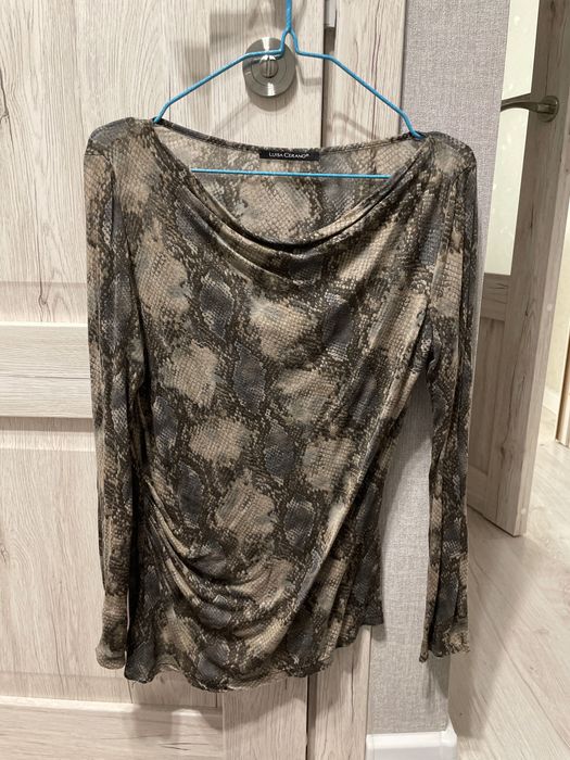 Блузки разные в обьявлениях