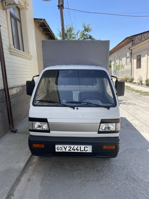 Labo sotiladi metan gazi bor