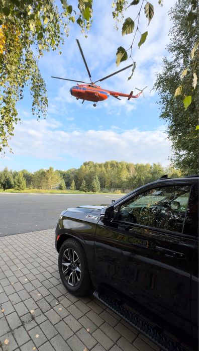 Аренда Авто Suburban 2023 года