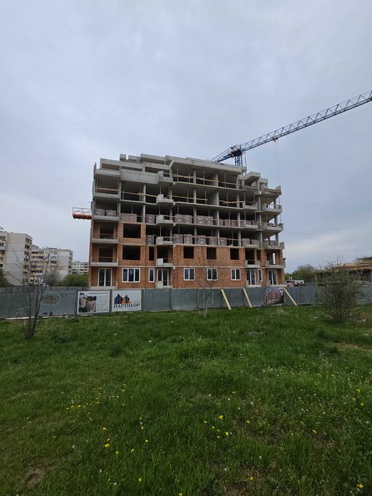 Тристаен апартамент ново строителство Левски