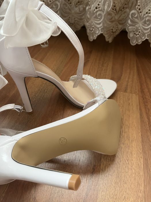 Официални токчета. 39 номер.