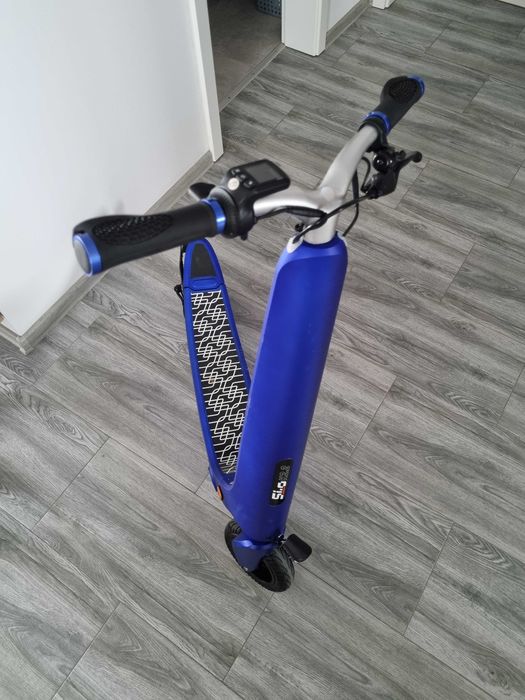 Trotinetă electrică Si.o K2.2 – doar 6 km – albastru metalizat