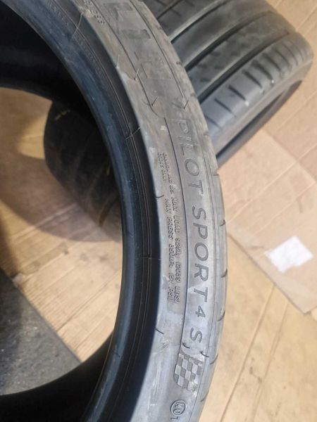 2 Michelin R21 315/30
летни гуми DOT3118