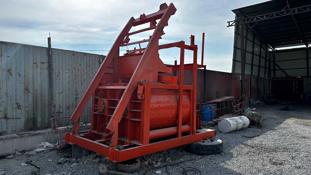 Beton zavod srochno sotiladi 1 kubali