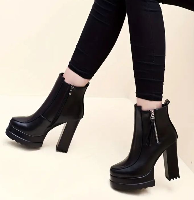 Женские сапожки ботильоны