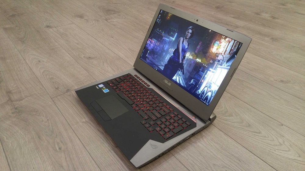 Laptop gaming Asus rog strix, intel core i7, video 6 gb , 17,3 inch