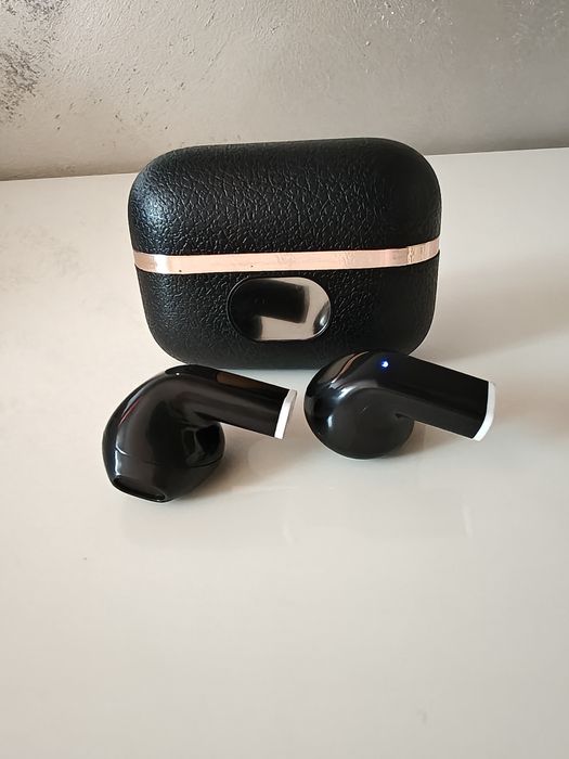 Casti wireless in ear