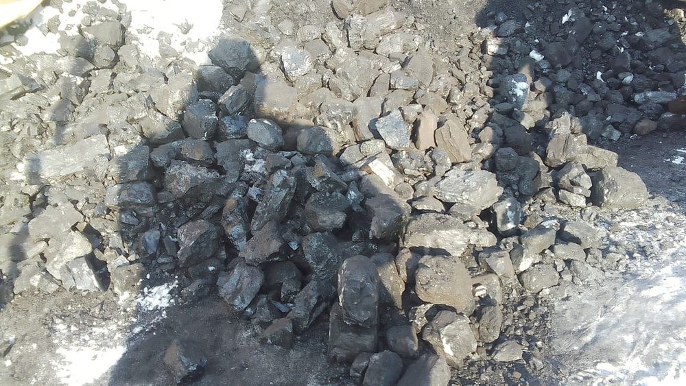 Продам Уголь в мешках.