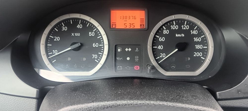 Dacia Logan   =1,6 = aer condiționat =