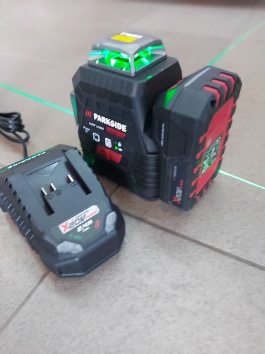 Nivela laser parkside 3x360 NOU