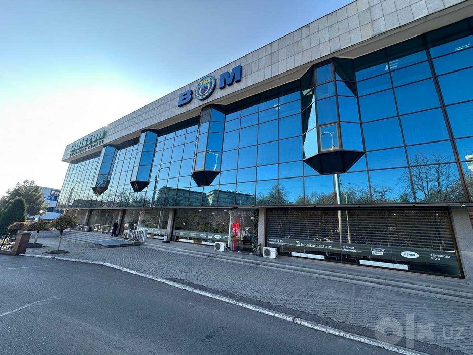 Офис 155 м² в аренду у метро — топ-локация, 220 000 сум/м²!