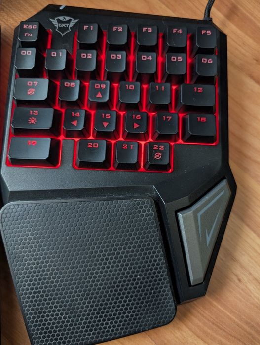 Keypad Gaming Trust GXT 888 Assa (Mini Tastatură Programabilă)