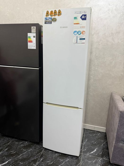Холодильник бош .