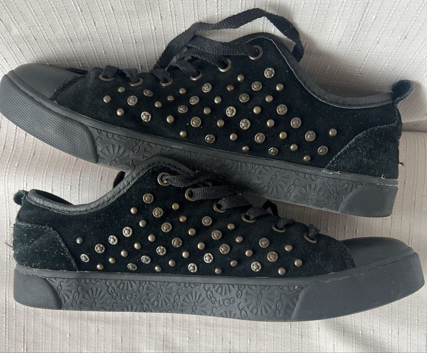 UGG sneaker  piele intorsa