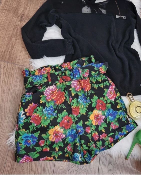 Pantaloni scurti Zara