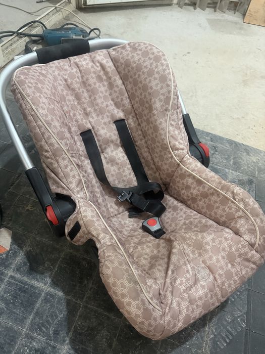 Продам автокресло «люлька»