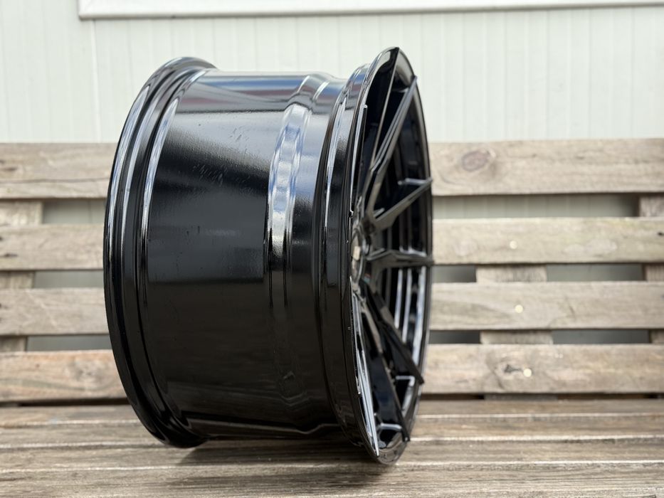 18 Джанти Japan Racing JR21 5x100 5x112 5x114.3 5x120 5x108