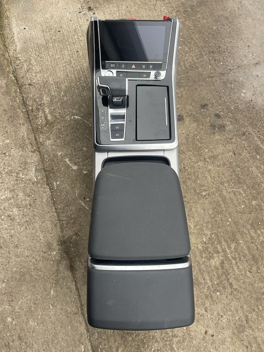 Display navigatie audi Q7 A8 Q8 SQ7 SQ8 RSQ8