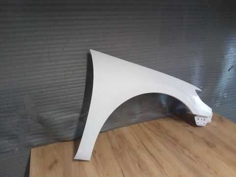 Aripa Fata Dreapta VW Passat CC 2008-2012 (LB9A (Alb))