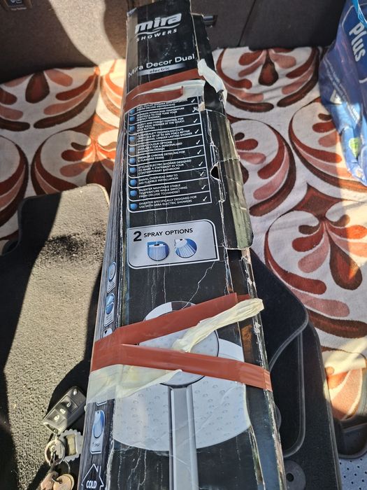 Duș instant nou cumpărat din Anglia preț  380 £de cumpărare!0730 832 2