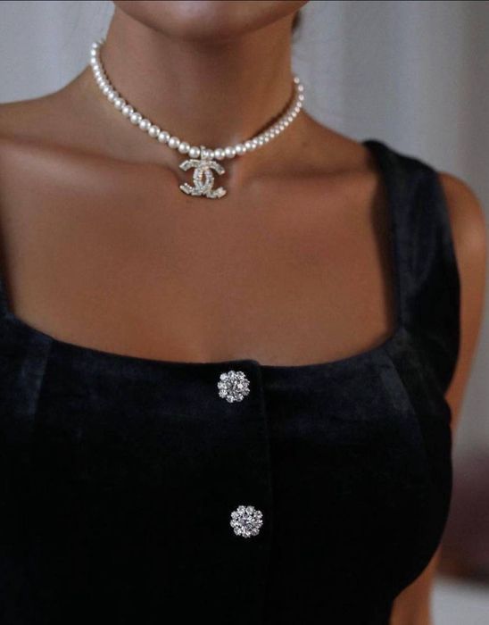 Перлено колие CHANEL