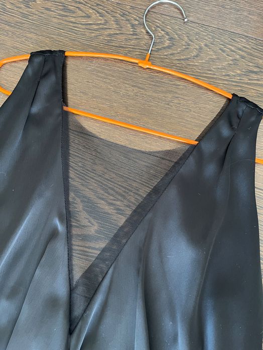 Rochie designer EVIS ampla cu decolteu in V si tull