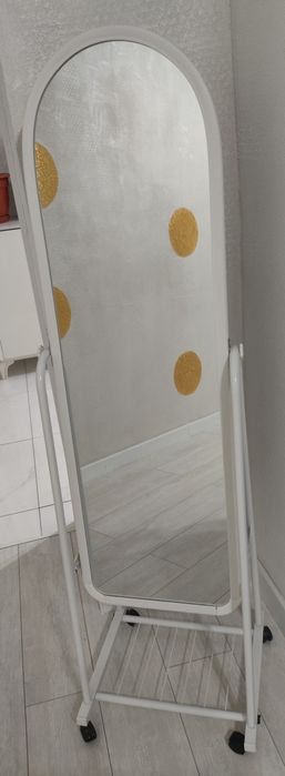 Продам зеркало цвет белый