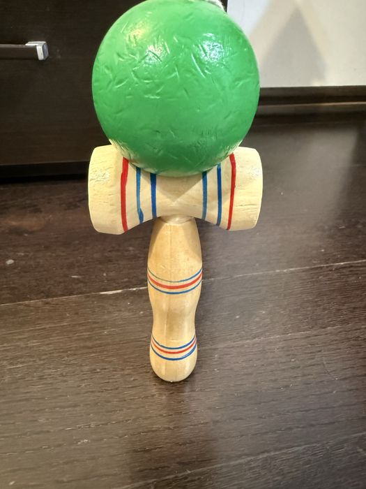 Kendama de vanzare