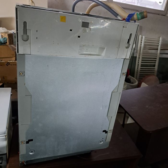 Vand masina de spalat vase Ariston incorporabila