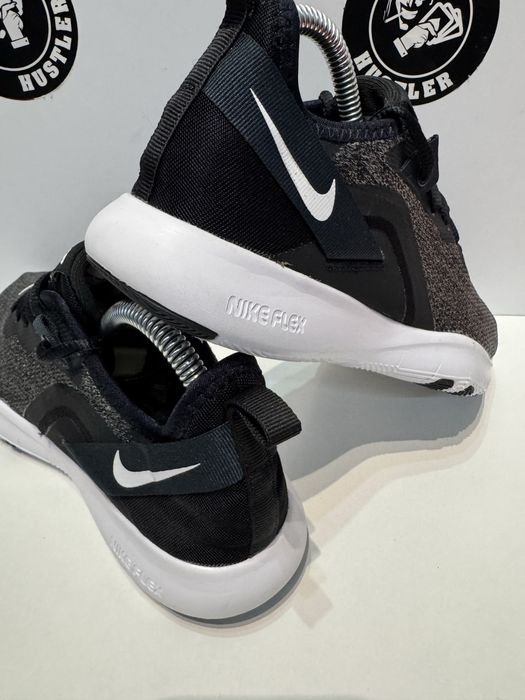 Маратонки NIKE FLEX TR9.Номер 37.5