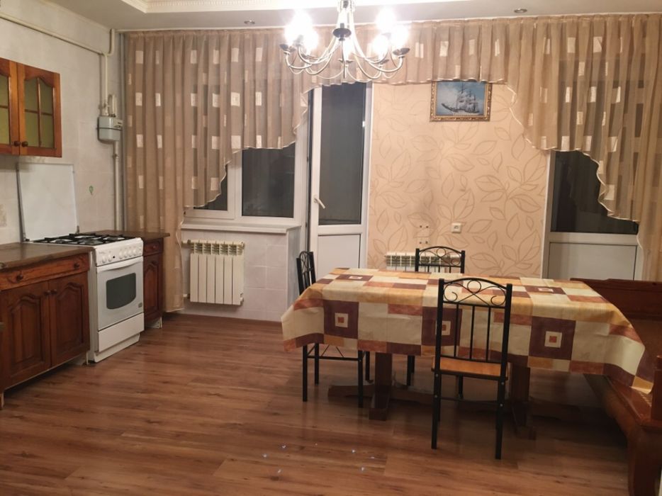 Продам 3-х ком. КВ в районе жилгородка