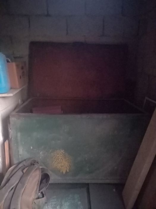 Продам железный сундук