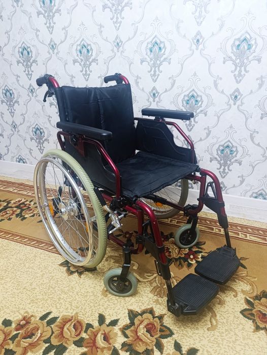 Коляска срочна пачти новый