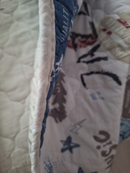 Продам покрывало с постельным комплектом