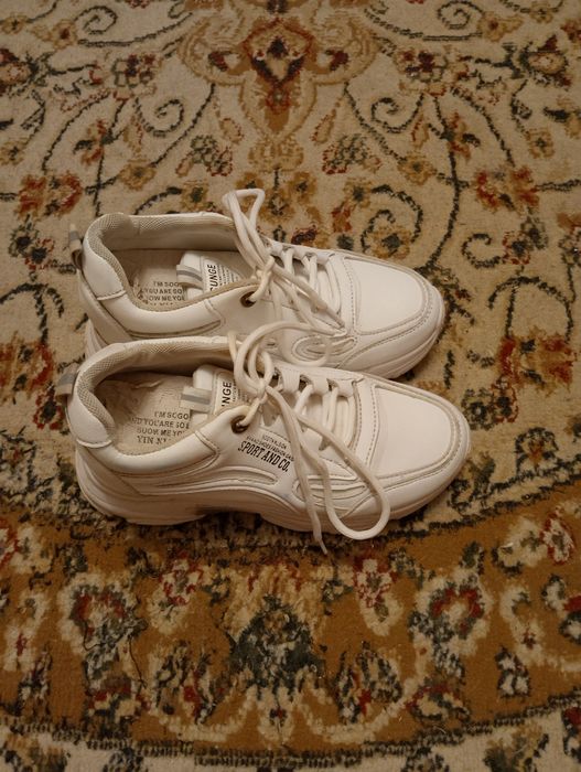 Продам кросовки в хорошем состоянии