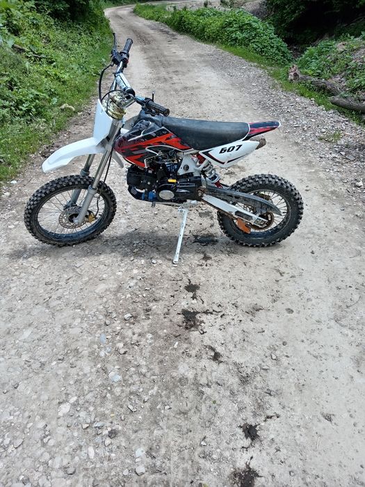 Cross 125 ccm în stare de funcționare perfectă