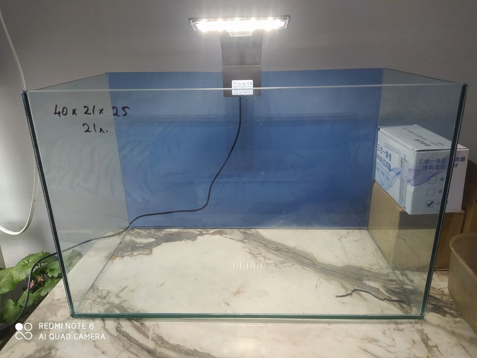 Продам новый аквариум на 21 литр