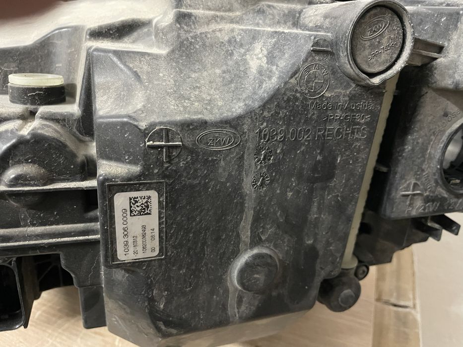 BMW 530 десен фар