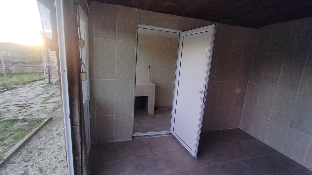 Дава се под наем Къща в с. Косарка, Област Габрово - 137 кв.м за 61200 € - Снимка #14