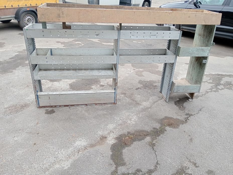 Vând raft boot pentru scule