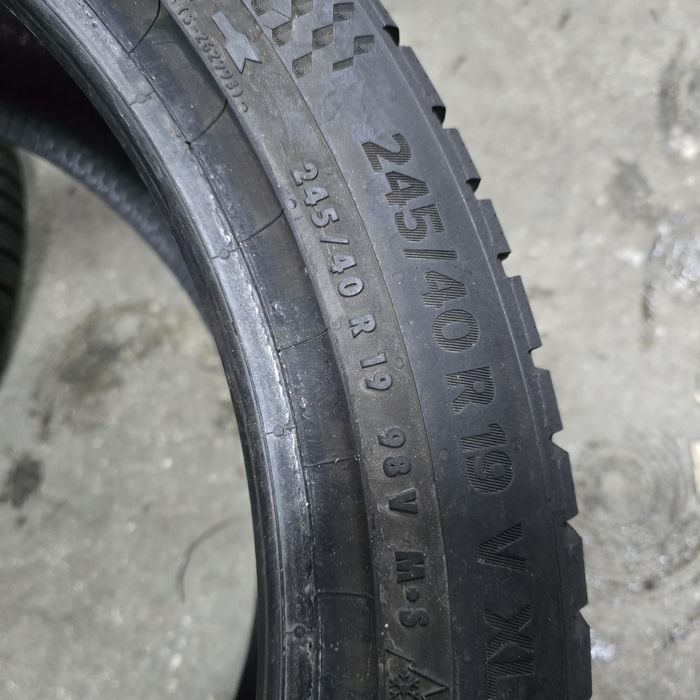 2x 245/40/19 M+S CONTINENTAL 2023 Stare excelentă