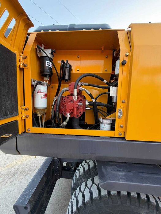 Колёсный экскаватор 150